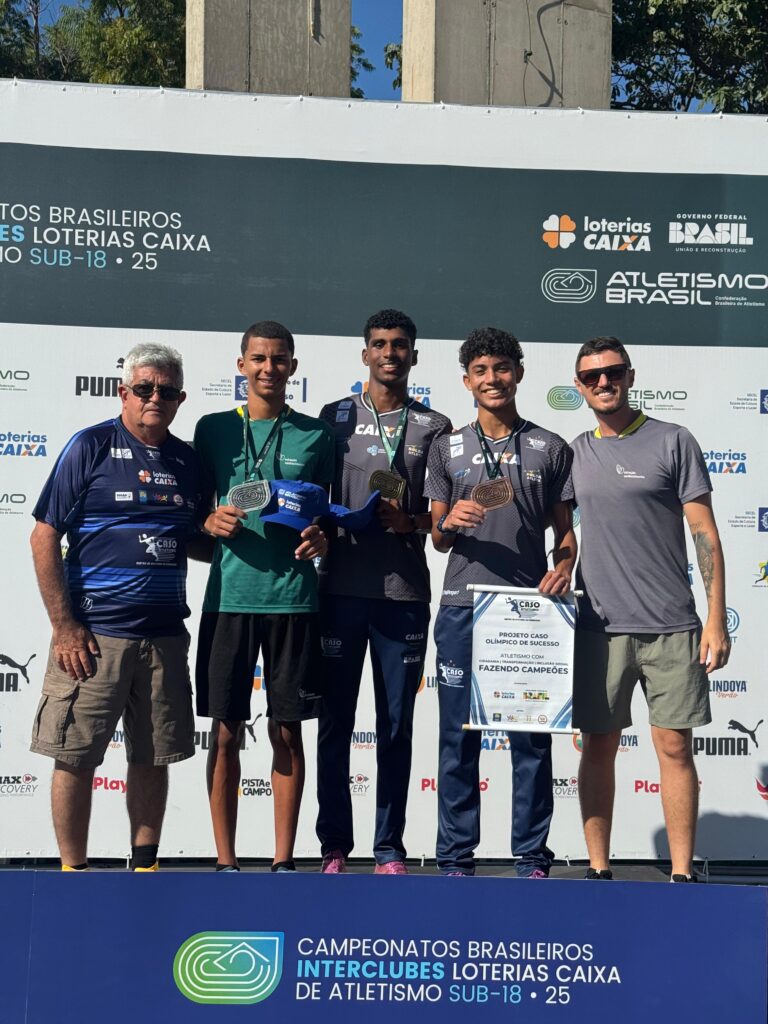 FOTO 3. Equipe da Estação Conhecimento Serra no Campeonato Brasileiro Sub-18 de Atletismo em Cuiabá