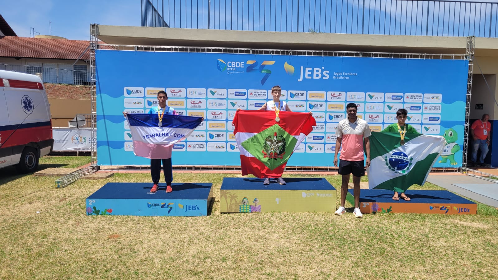 Educandos de atletismo participam dos Jogos Escolares Brasileiros Sub-14, em Minas Gerais