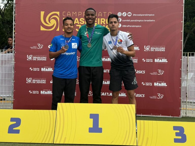 Educandos participantes do Campeonato Brasileiro de Jovens de Atletismo Paralímpico.