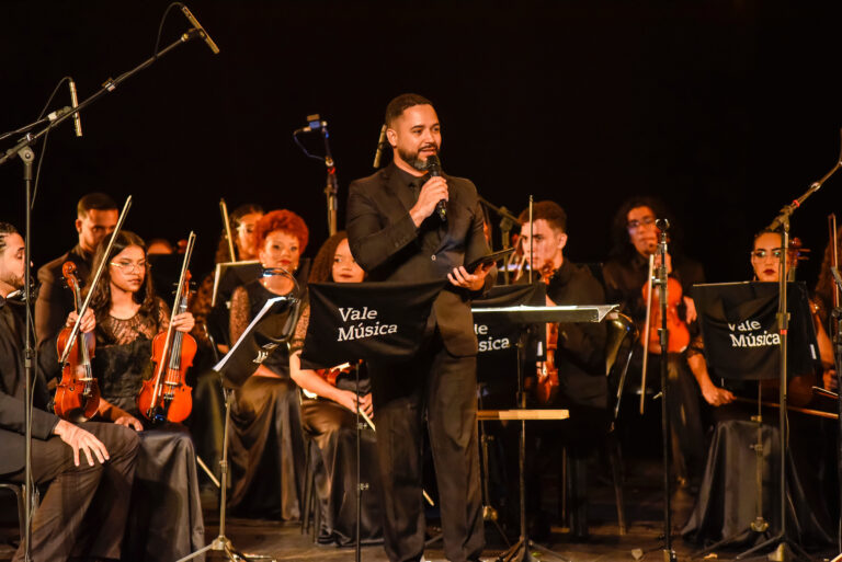 Orquestra Jovem Vale Música. Foto Mosaico Imagem 2024.jpg 01 (2)