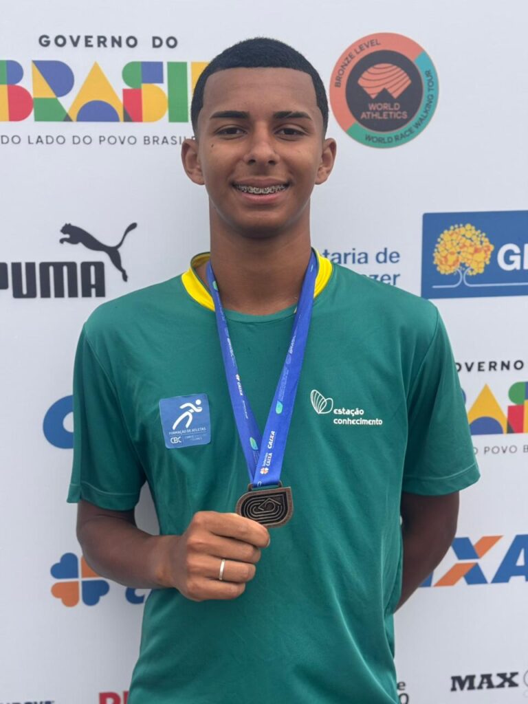 Educando de atletismo Davi Gabriel