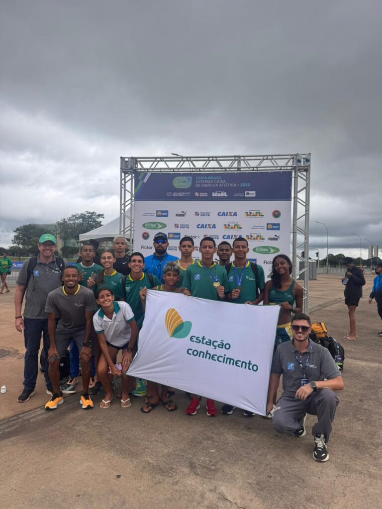 Equipe da Estação Conhecimento Serra na Copa Brasil de Marcha Atlética, em Brasília