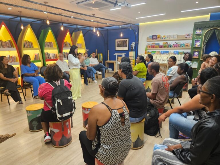 Primeira turma do EJA - Educação de Jovens e Adultos - da Estação Conhecimento Serra, em parceria com a Secretaria Municipal de Educação da Serra 03