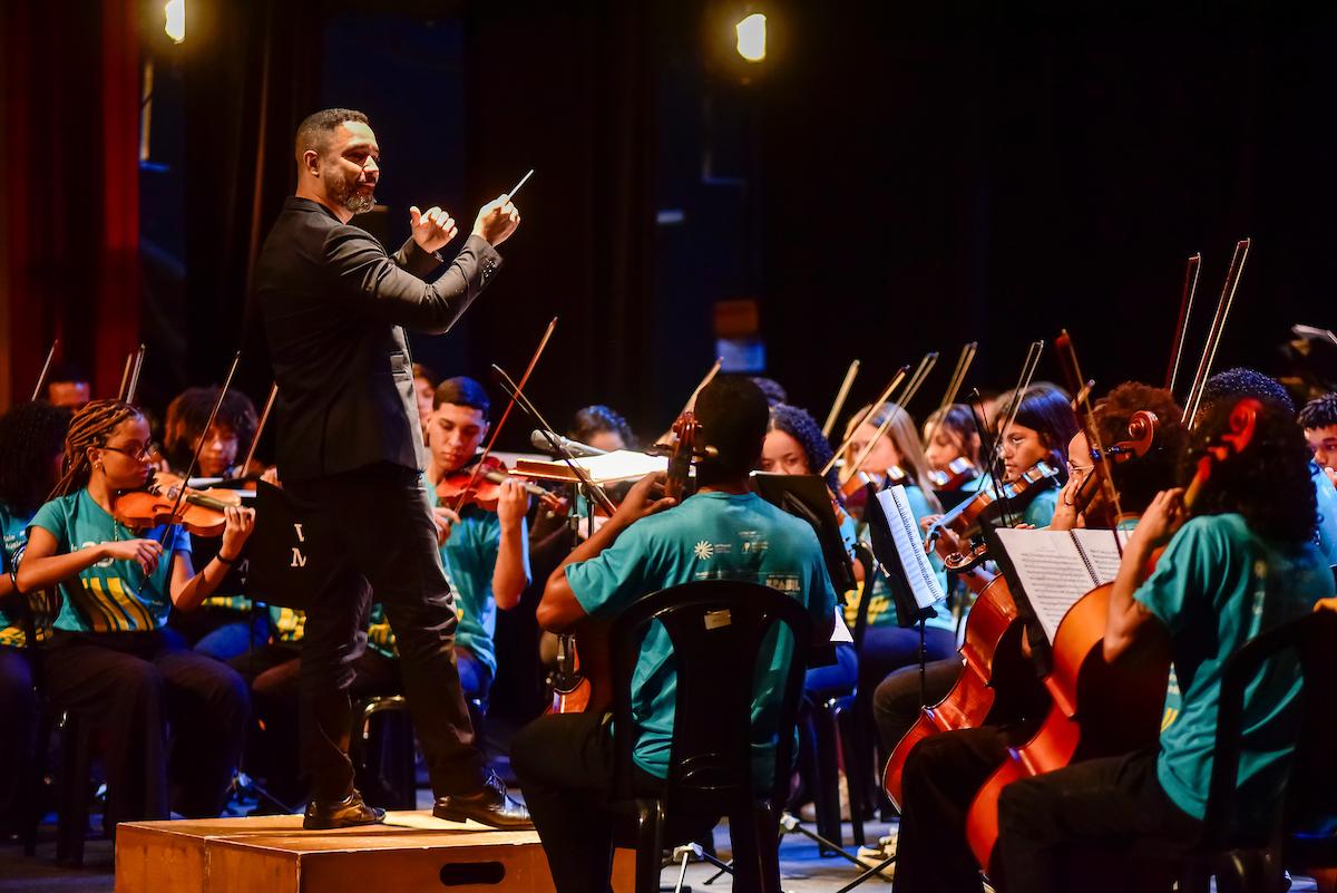 Vale Música se apresenta pela primeira vez em Governador Valadares com o espetáculo Arraiá Sinfônico