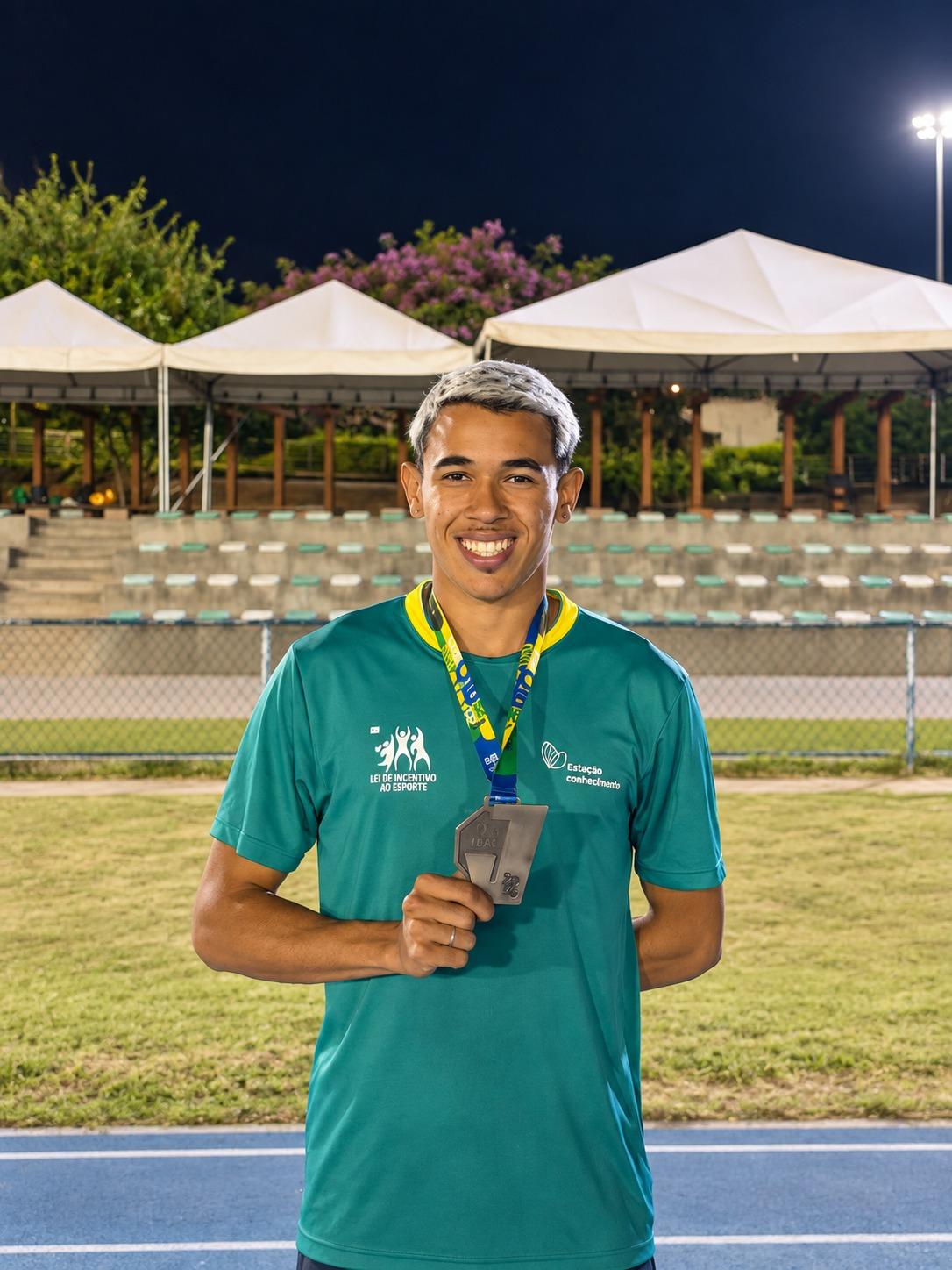 Atletas da Estação Conhecimento Serra conquistam seis medalhas de ouro e uma de bronze nos JUBS